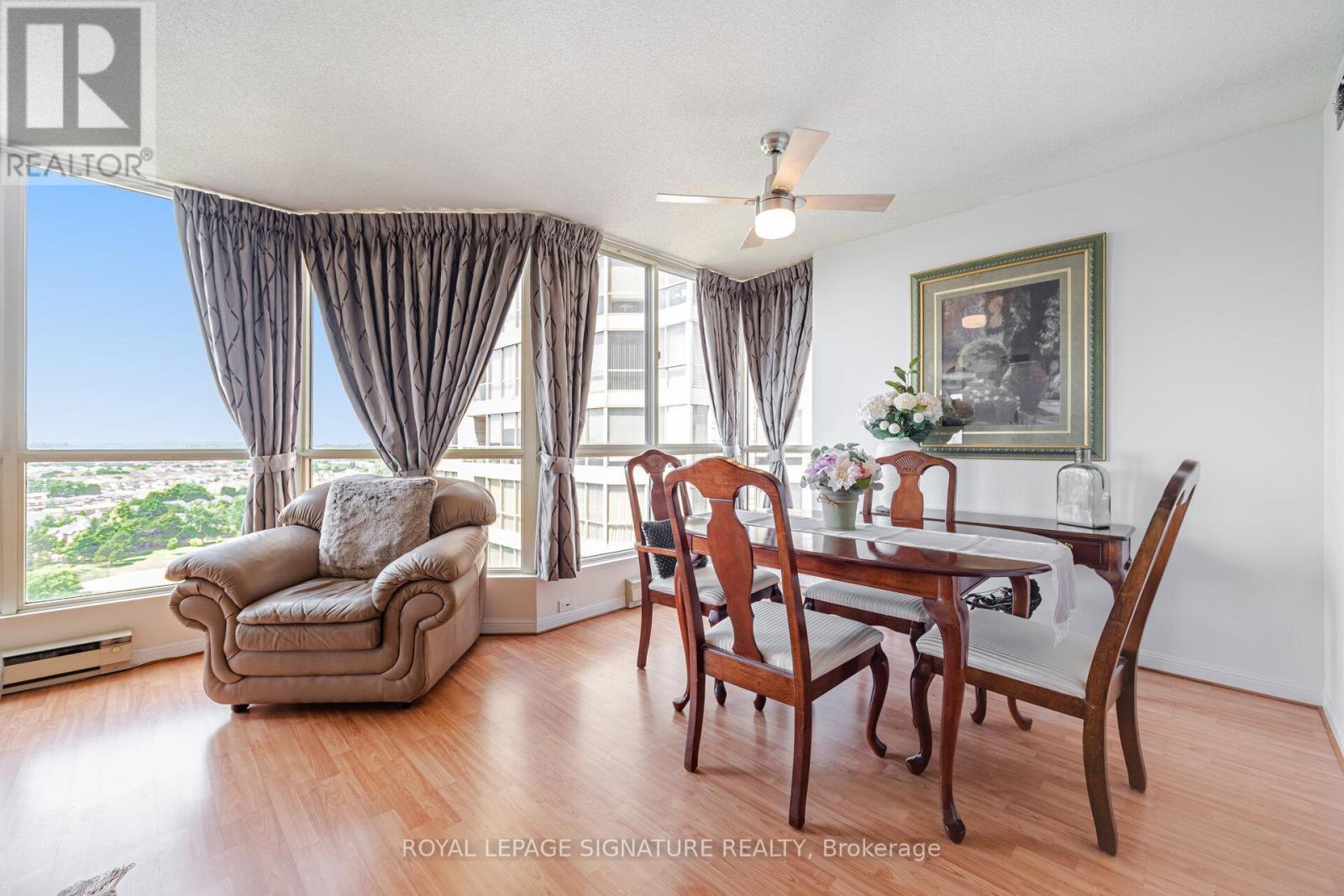 Photo 40 of 1501 55 Kingsbridge Garden Circle, Mississauga ON