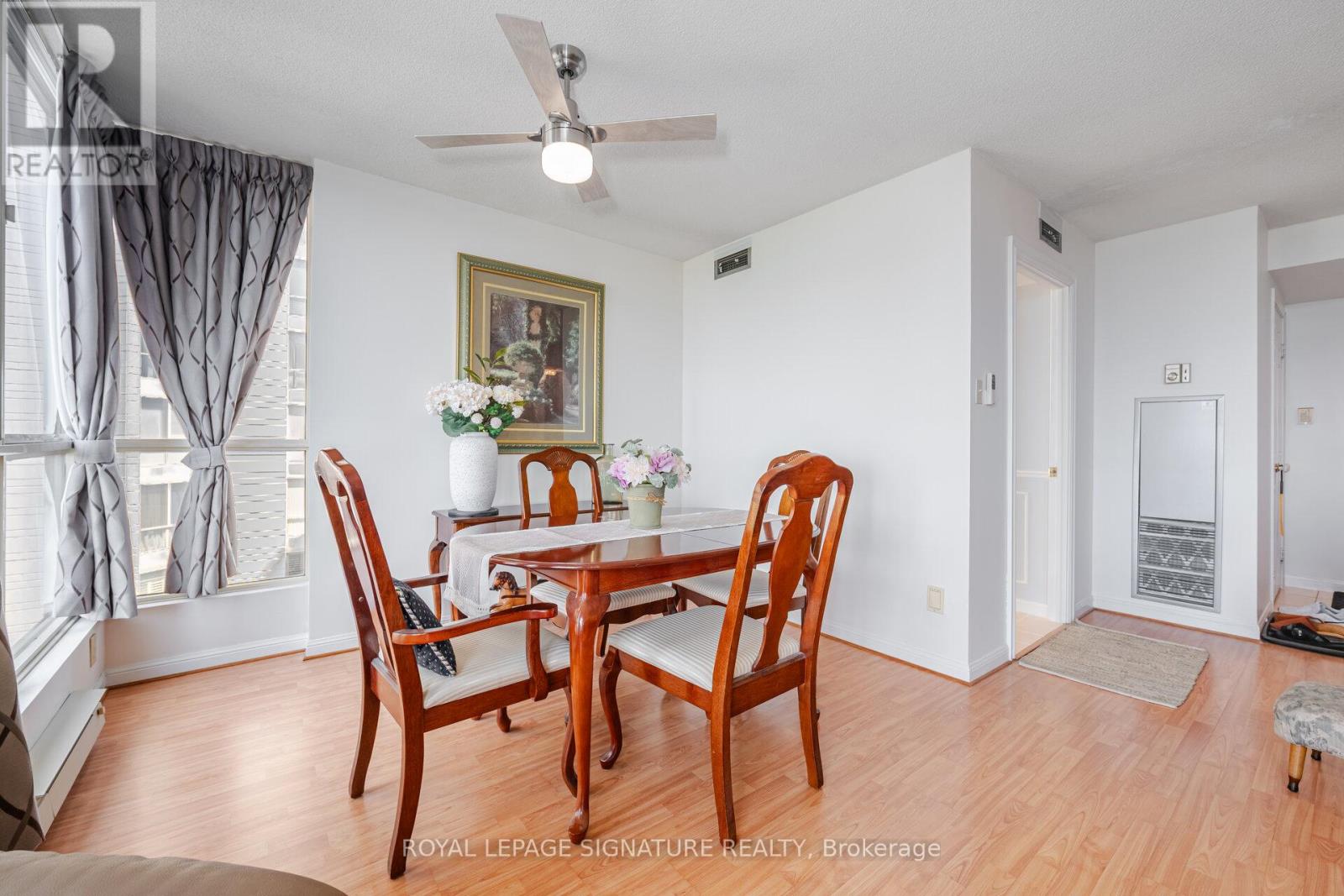 Photo 42 of 1501 55 Kingsbridge Garden Circle, Mississauga ON