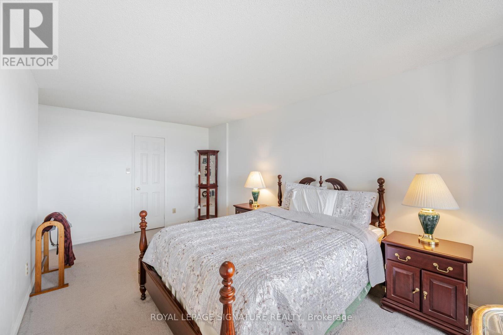 Photo 34 of 1501 55 Kingsbridge Garden Circle, Mississauga ON