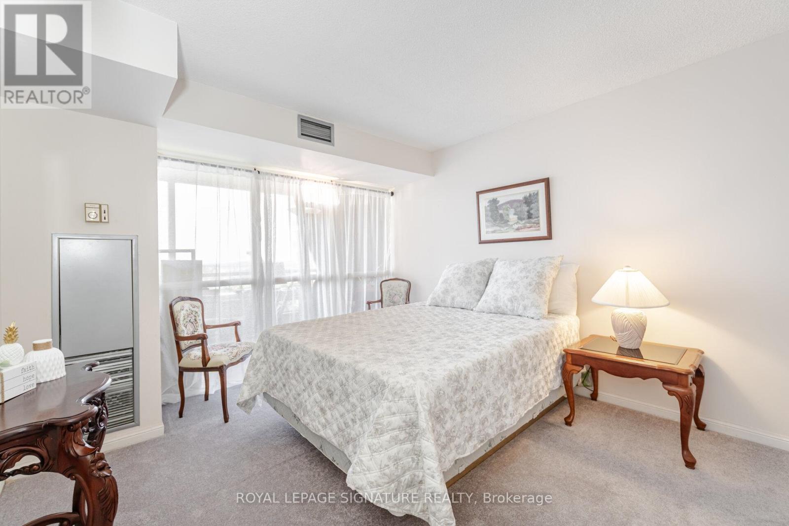 Photo 37 of 1501 55 Kingsbridge Garden Circle, Mississauga ON
