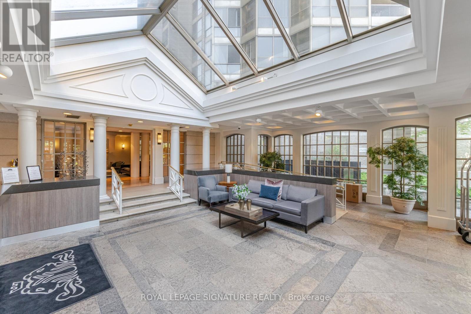 Photo 47 of 1501 55 Kingsbridge Garden Circle, Mississauga ON