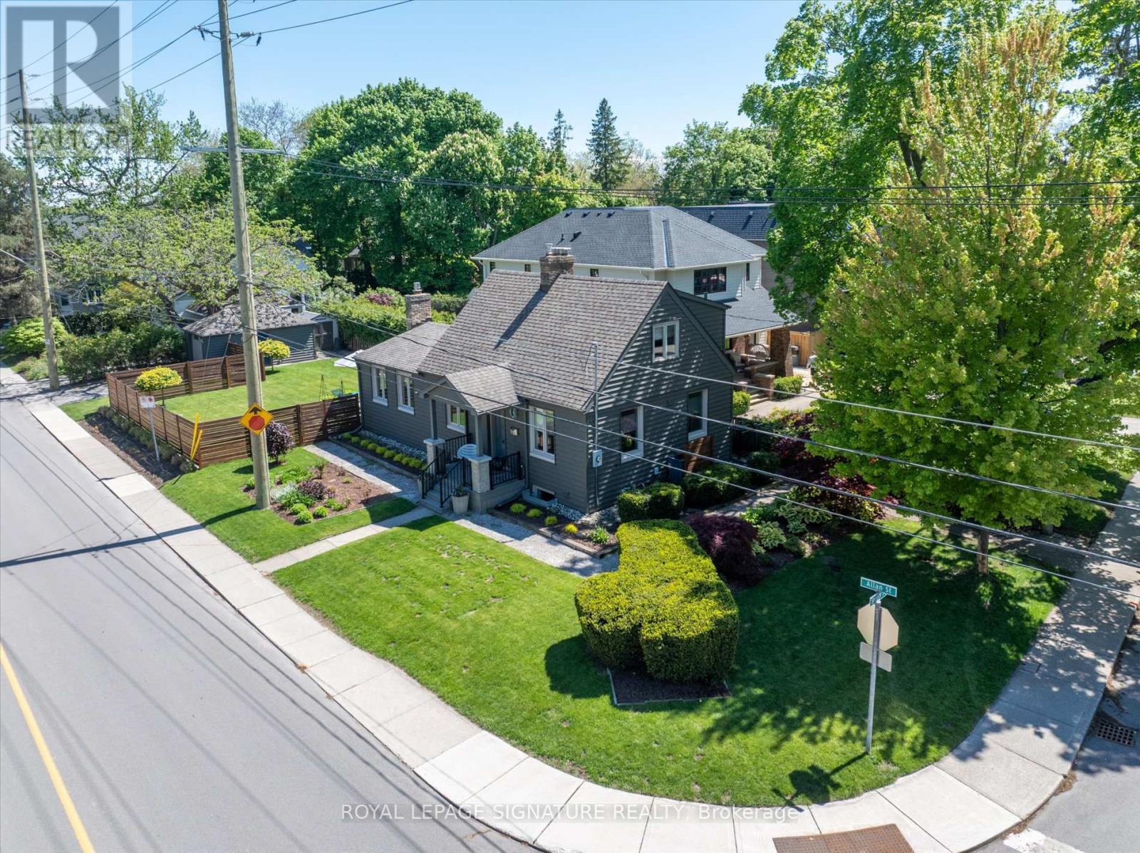 Photo 43 of 386 Allan Street, Oakville ON