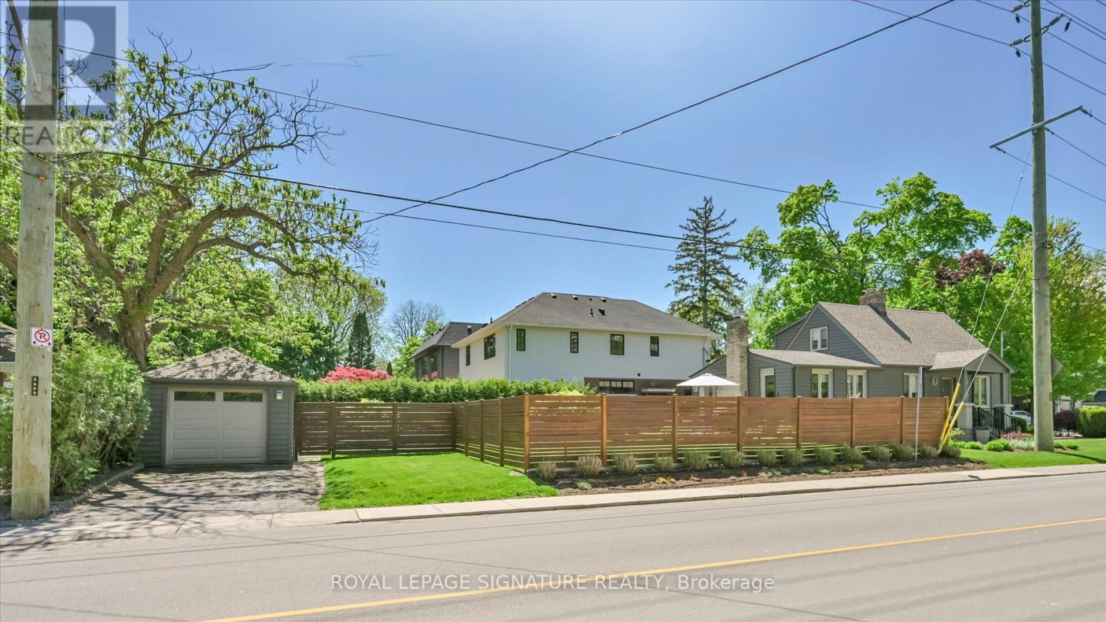 Photo 6 of 386 Allan Street, Oakville ON
