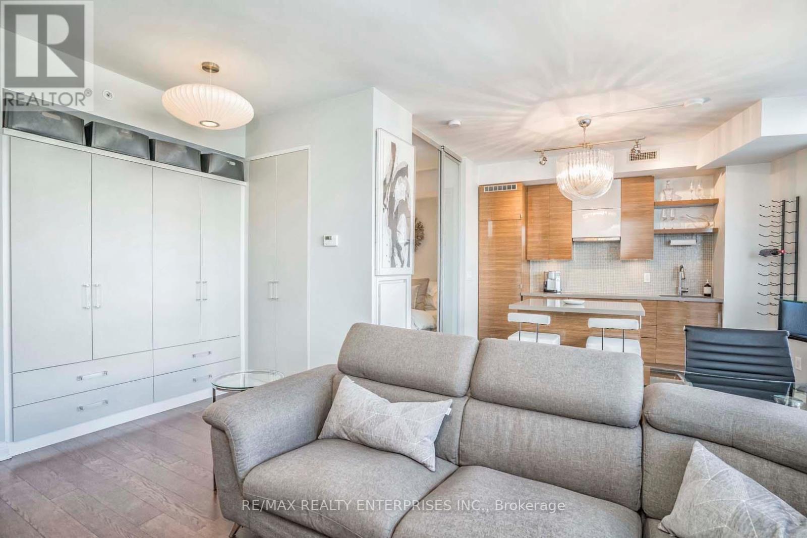 Photo 12 of 3101 59 Annie Craig Drive, Toronto ON