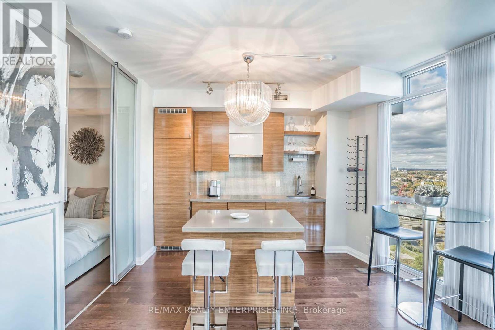Photo 15 of 3101 59 Annie Craig Drive, Toronto ON