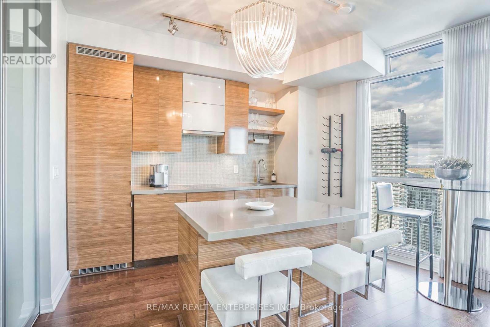 Photo 17 of 3101 59 Annie Craig Drive, Toronto ON