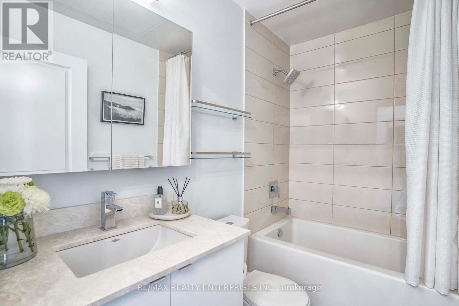 Photo 28 of 3101 59 Annie Craig Drive, Toronto ON