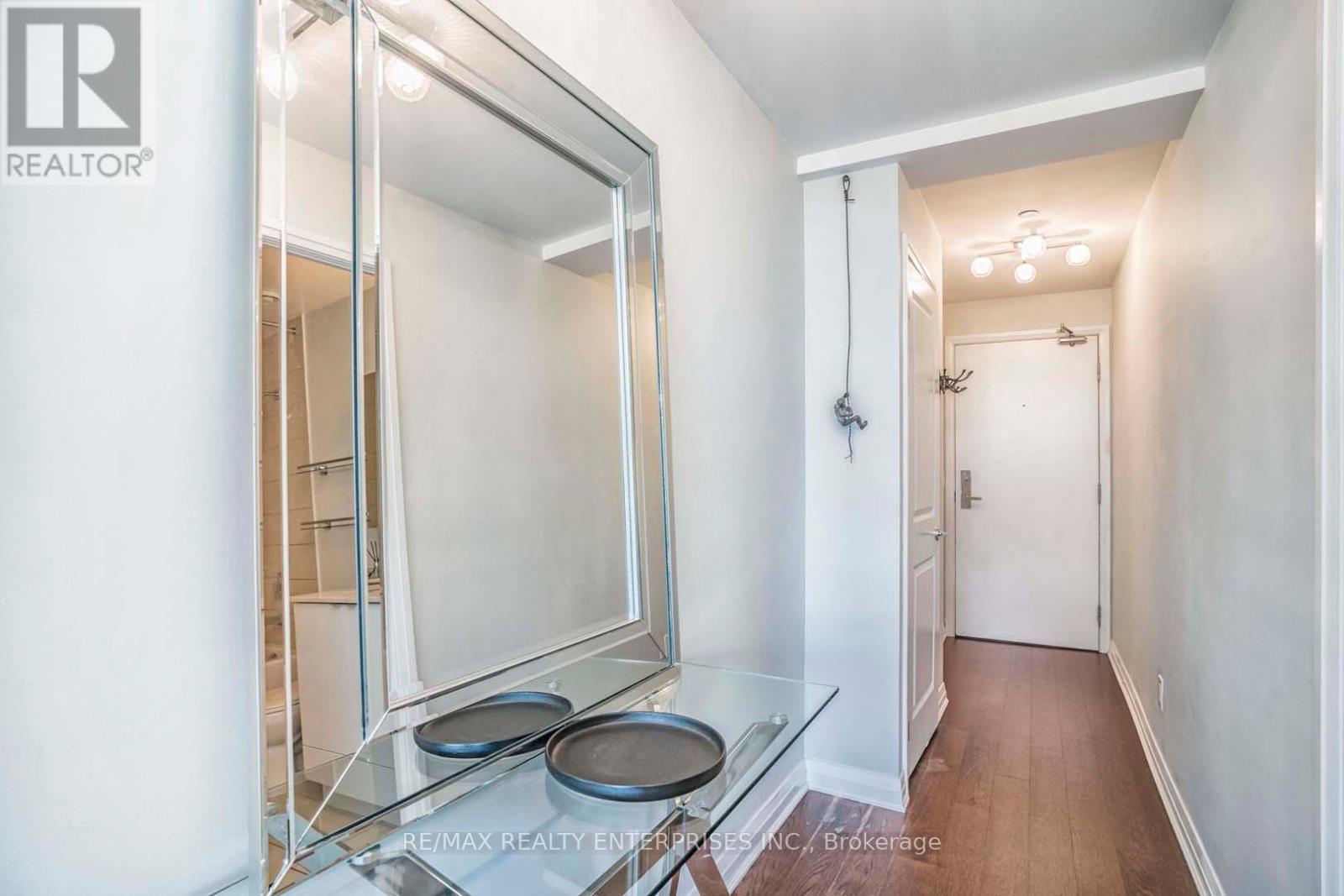 Photo 7 of 3101 59 Annie Craig Drive, Toronto ON