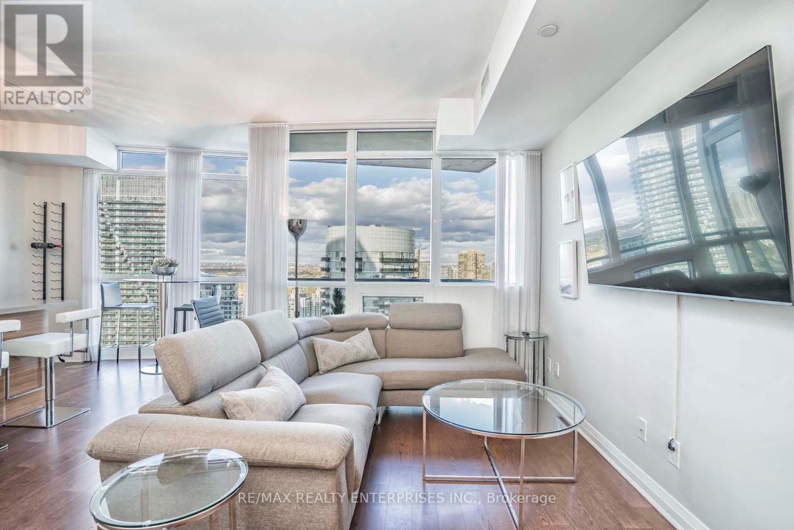 Photo 9 of 3101 59 Annie Craig Drive, Toronto ON
