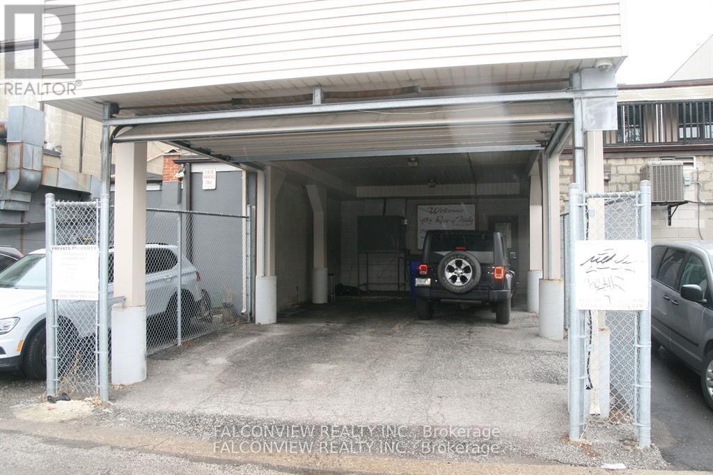 Photo 11 of 2989 Bloor Street W, Toronto ON