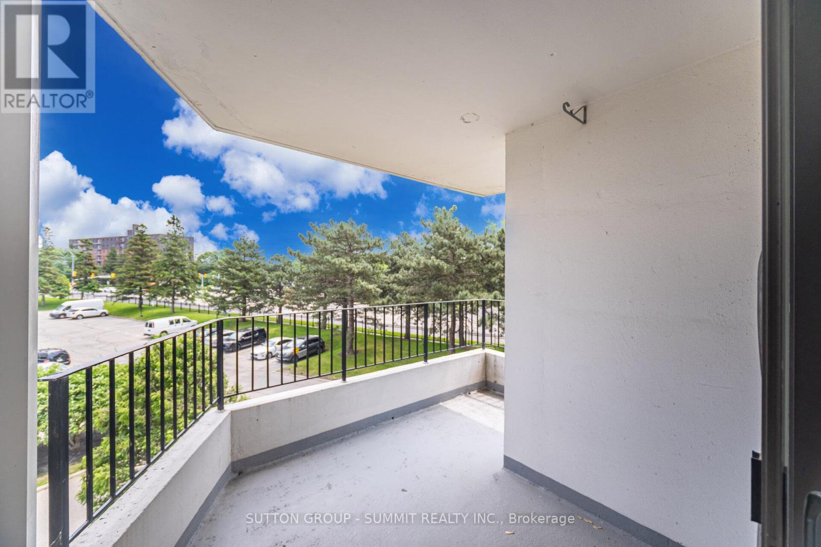 Photo 22 of 316 1333 Bloor Street, Mississauga ON
