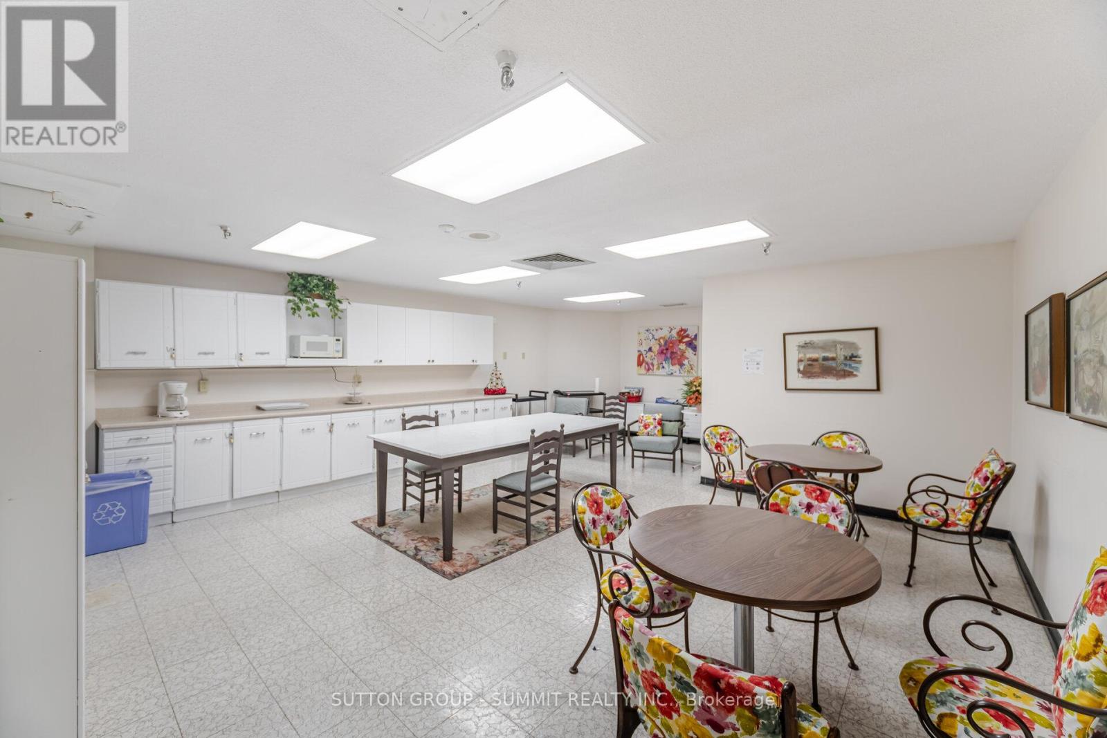Photo 35 of 316 1333 Bloor Street, Mississauga ON