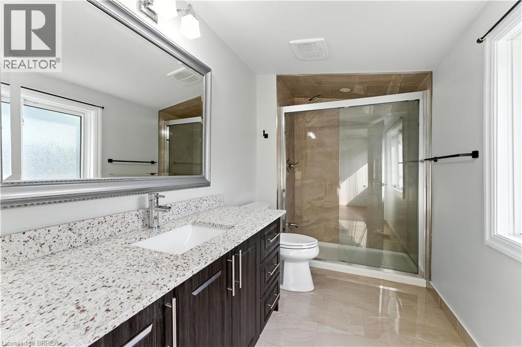Photo 27 of 192 Brant Avenue, Brantford ON