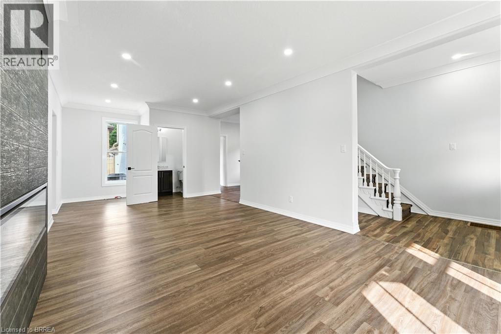 Photo 10 of 192 Brant Avenue, Brantford ON