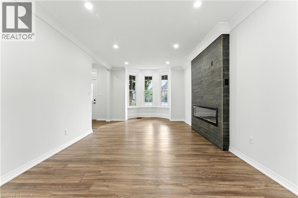 Photo 8 of 192 Brant Avenue, Brantford ON