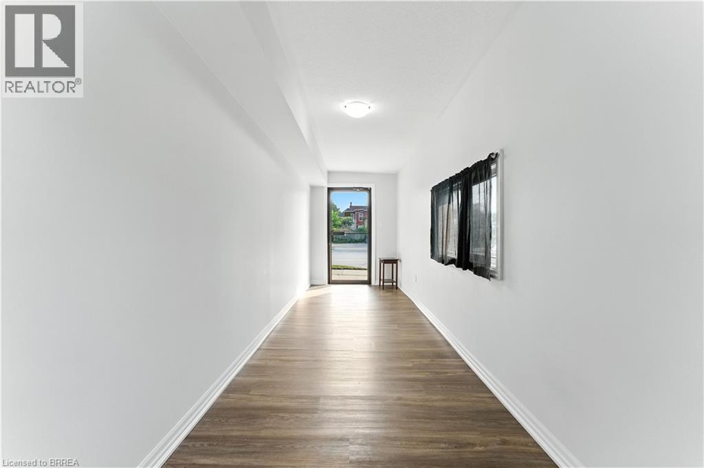 Photo 12 of 192 Brant Avenue, Brantford ON
