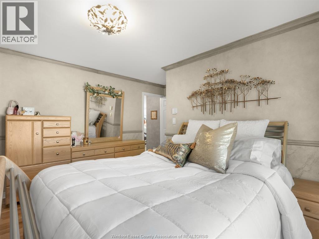 Photo 17 of 4832 Southwood Lakes Boulevard, Windsor ON