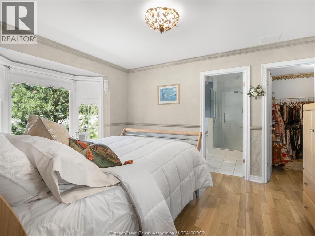 Photo 19 of 4832 Southwood Lakes Boulevard, Windsor ON