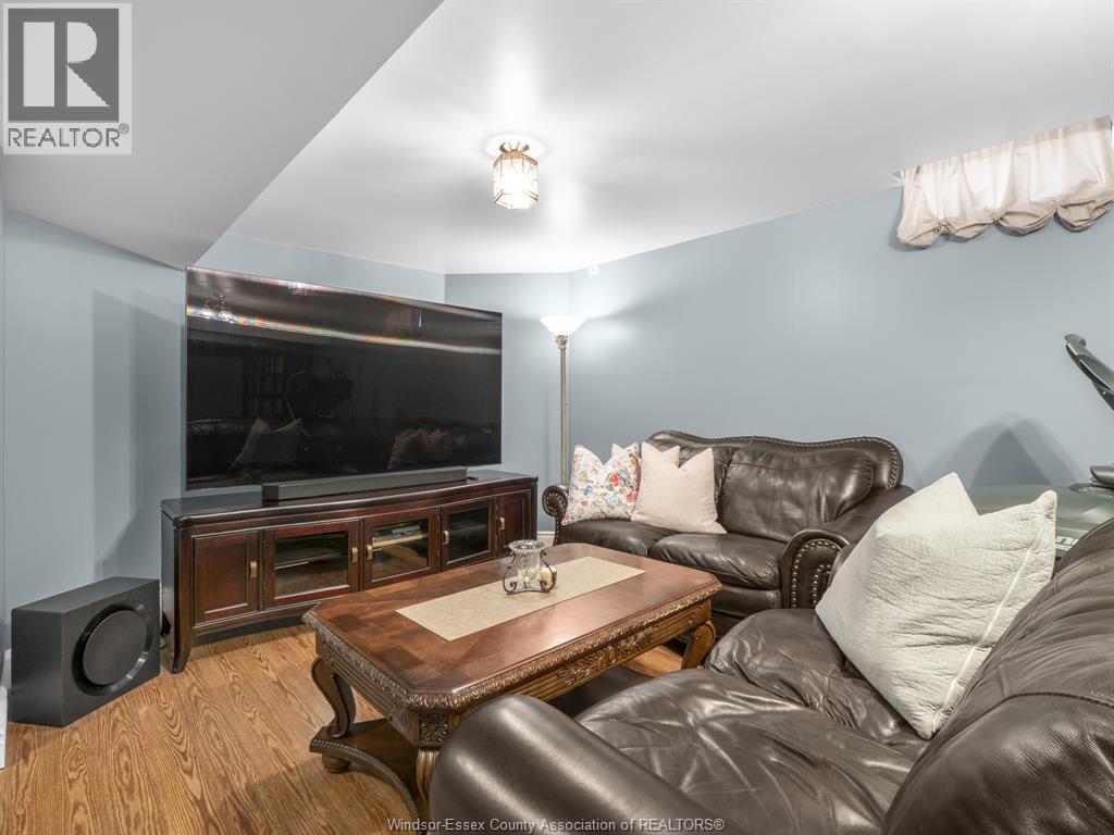 Photo 31 of 4832 Southwood Lakes Boulevard, Windsor ON
