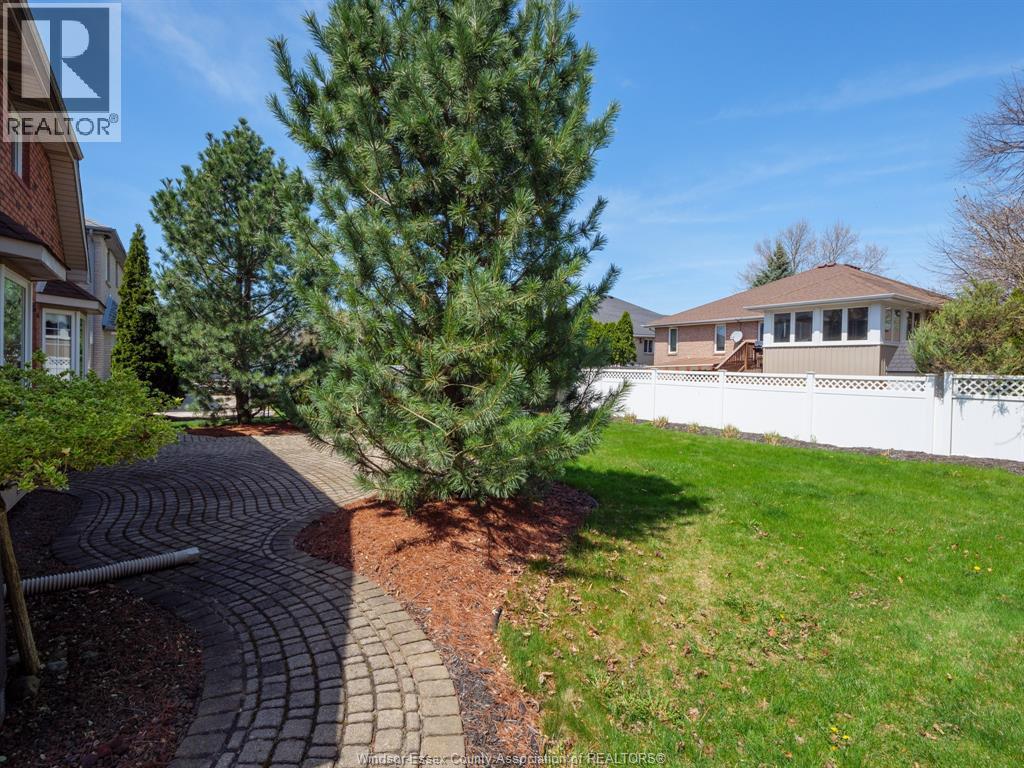 Photo 39 of 4832 Southwood Lakes Boulevard, Windsor ON