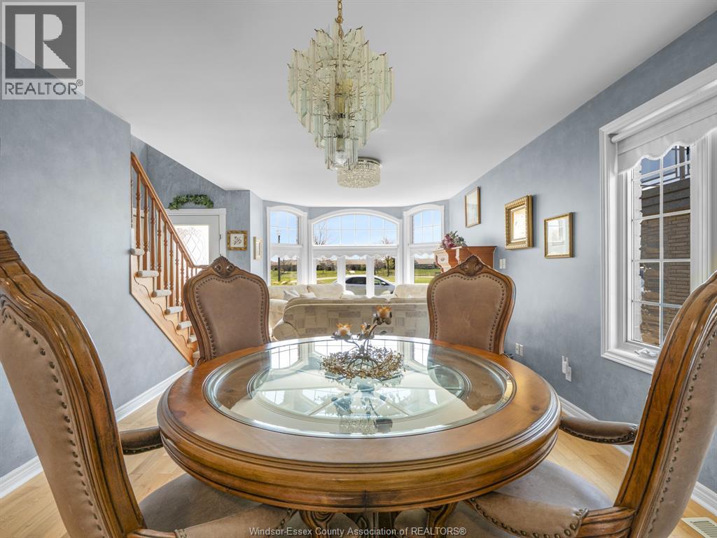 Photo 9 of 4832 Southwood Lakes Boulevard, Windsor ON