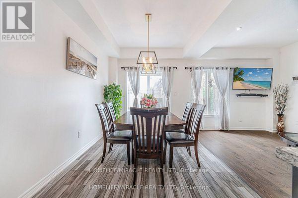 Photo 13 of 24 Kingsborough Drive, Hamilton ON