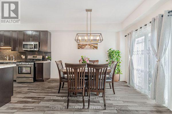 Photo 14 of 24 Kingsborough Drive, Hamilton ON
