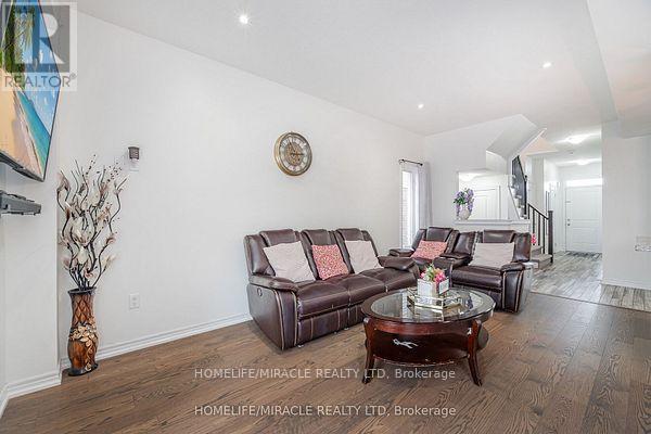 Photo 16 of 24 Kingsborough Drive, Hamilton ON