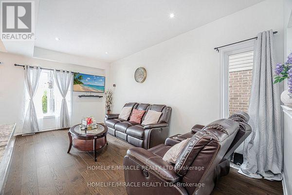 Photo 17 of 24 Kingsborough Drive, Hamilton ON
