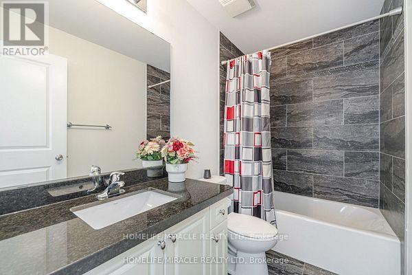 Photo 31 of 24 Kingsborough Drive, Hamilton ON