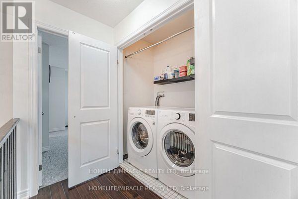 Photo 32 of 24 Kingsborough Drive, Hamilton ON