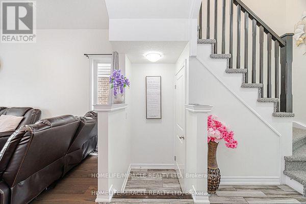 Photo 33 of 24 Kingsborough Drive, Hamilton ON
