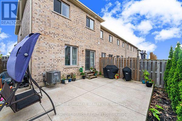Photo 38 of 24 Kingsborough Drive, Hamilton ON