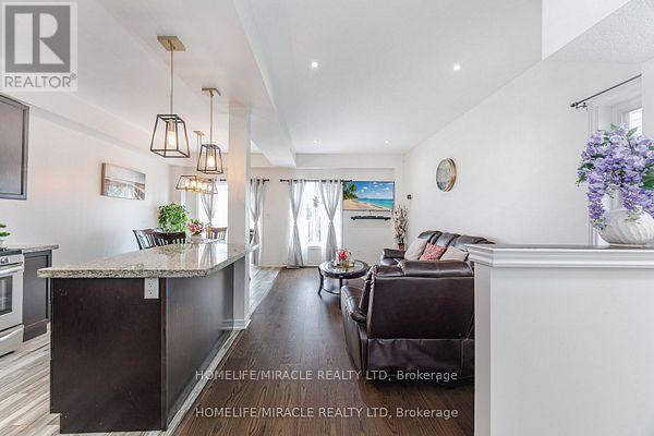 Photo 8 of 24 Kingsborough Drive, Hamilton ON