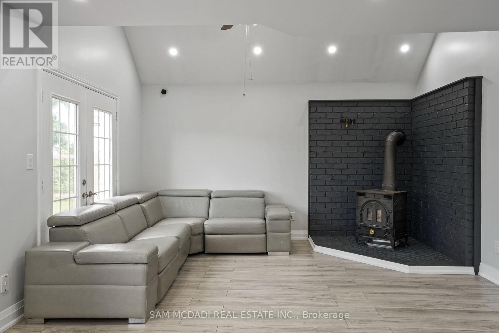 Photo 6 of 5745 Fourth Line, Guelph Eramosa ON