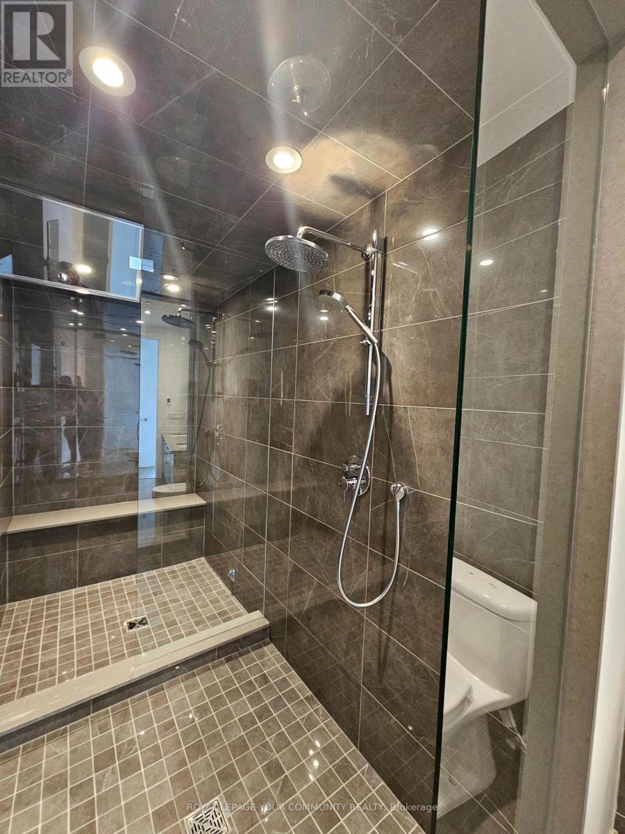 Photo 12 of 6402 10 York Street, Toronto ON