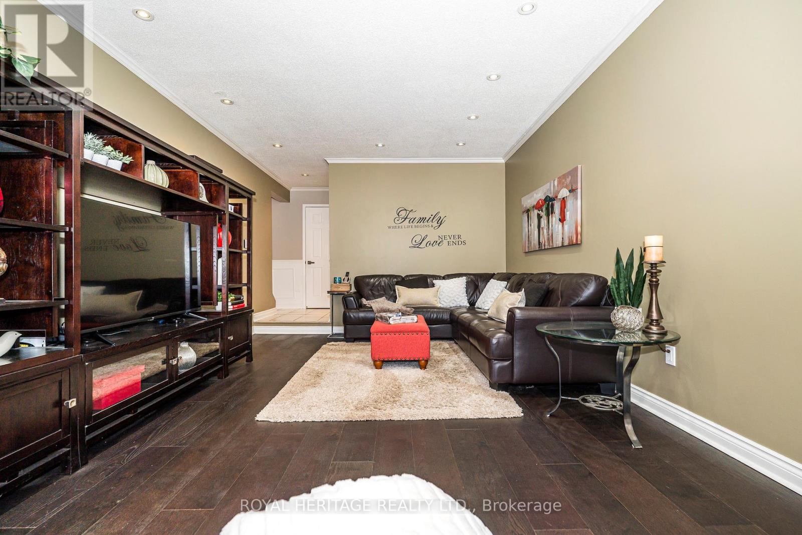 Photo 16 of 756 Stonepath Circle, Pickering ON