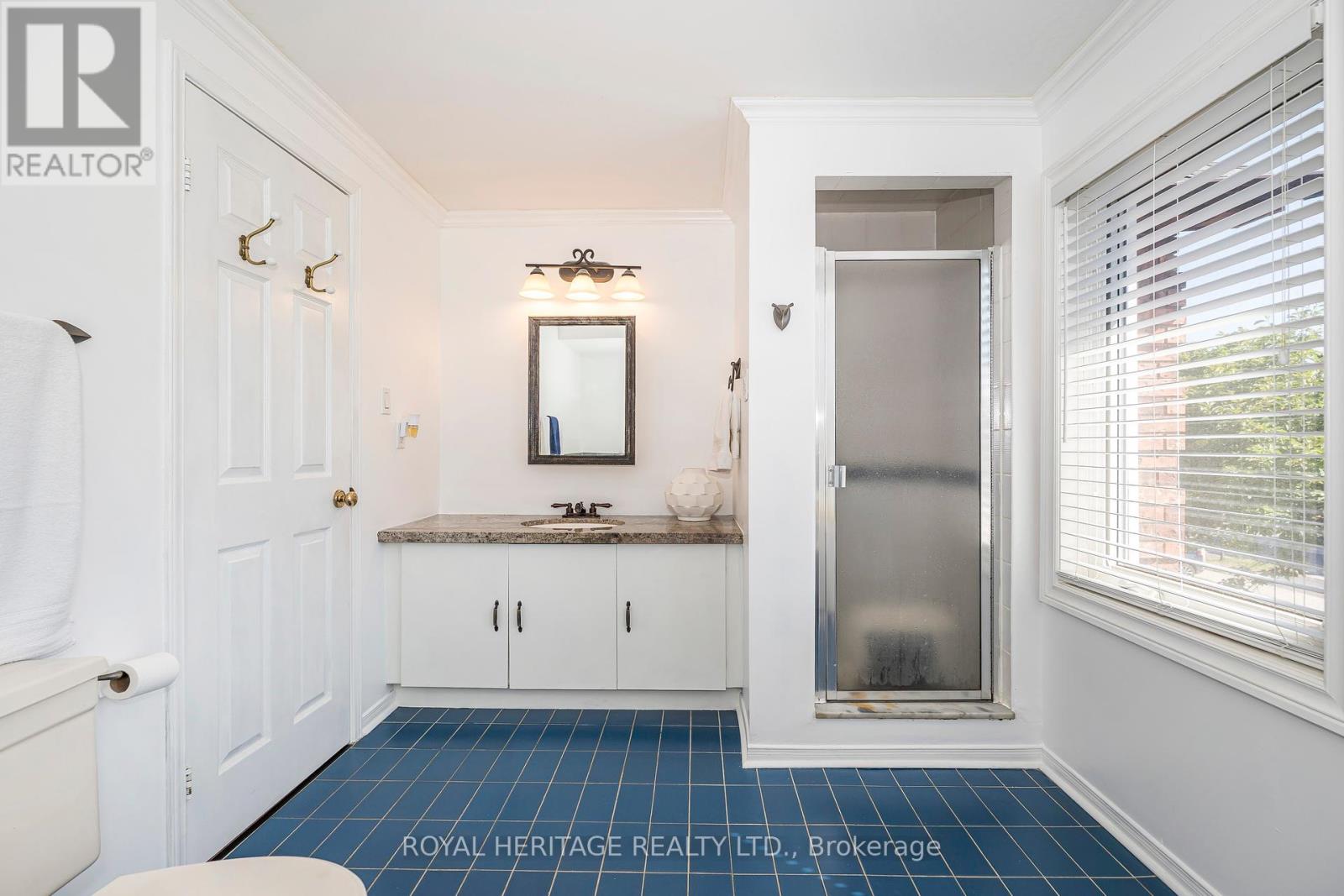 Photo 22 of 756 Stonepath Circle, Pickering ON