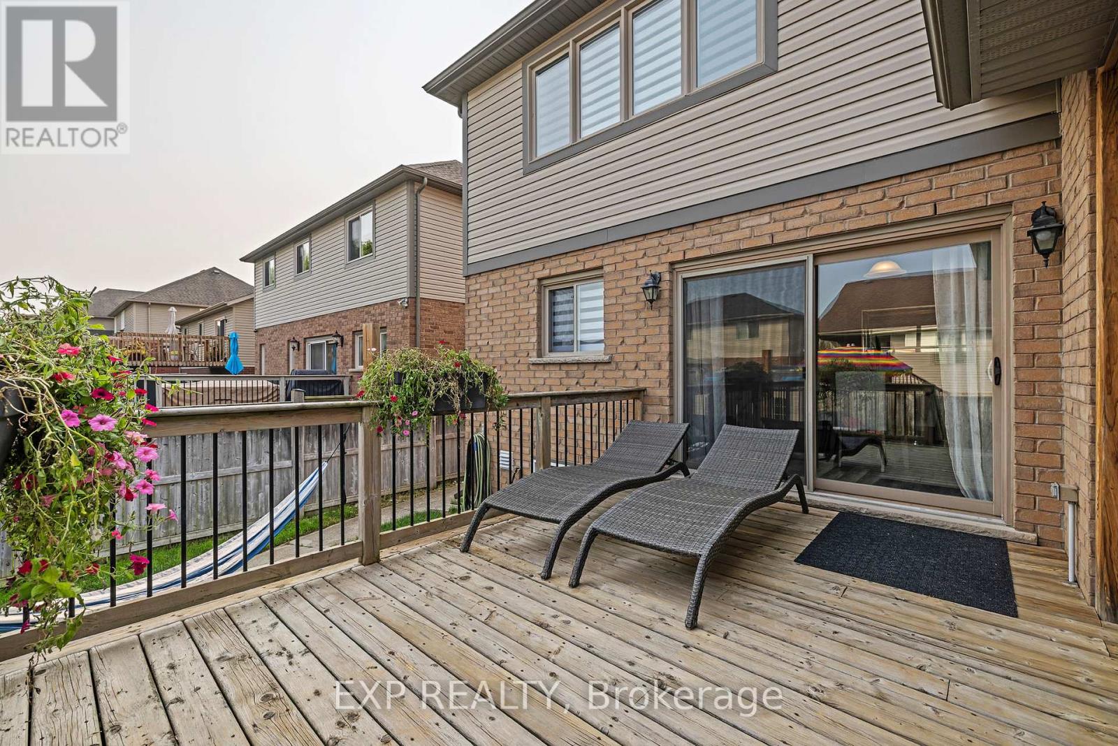 Photo 2 of 6540 Richard Crescent, Niagara Falls ON