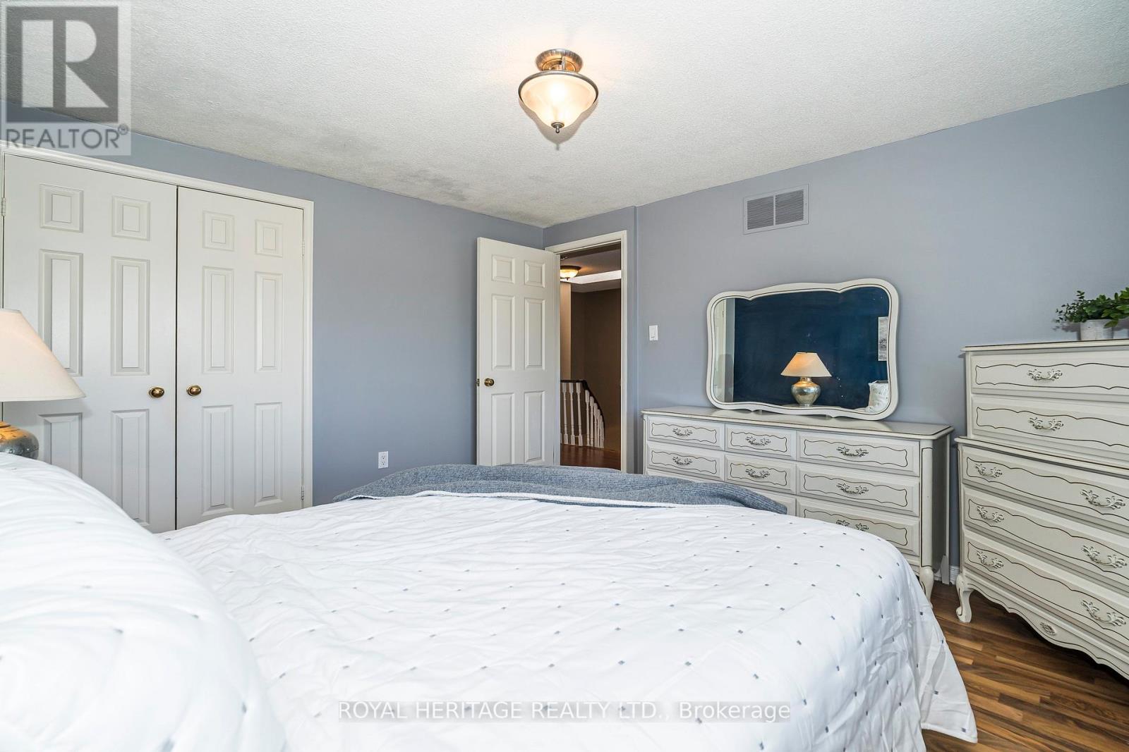 Photo 23 of 756 Stonepath Circle, Pickering ON