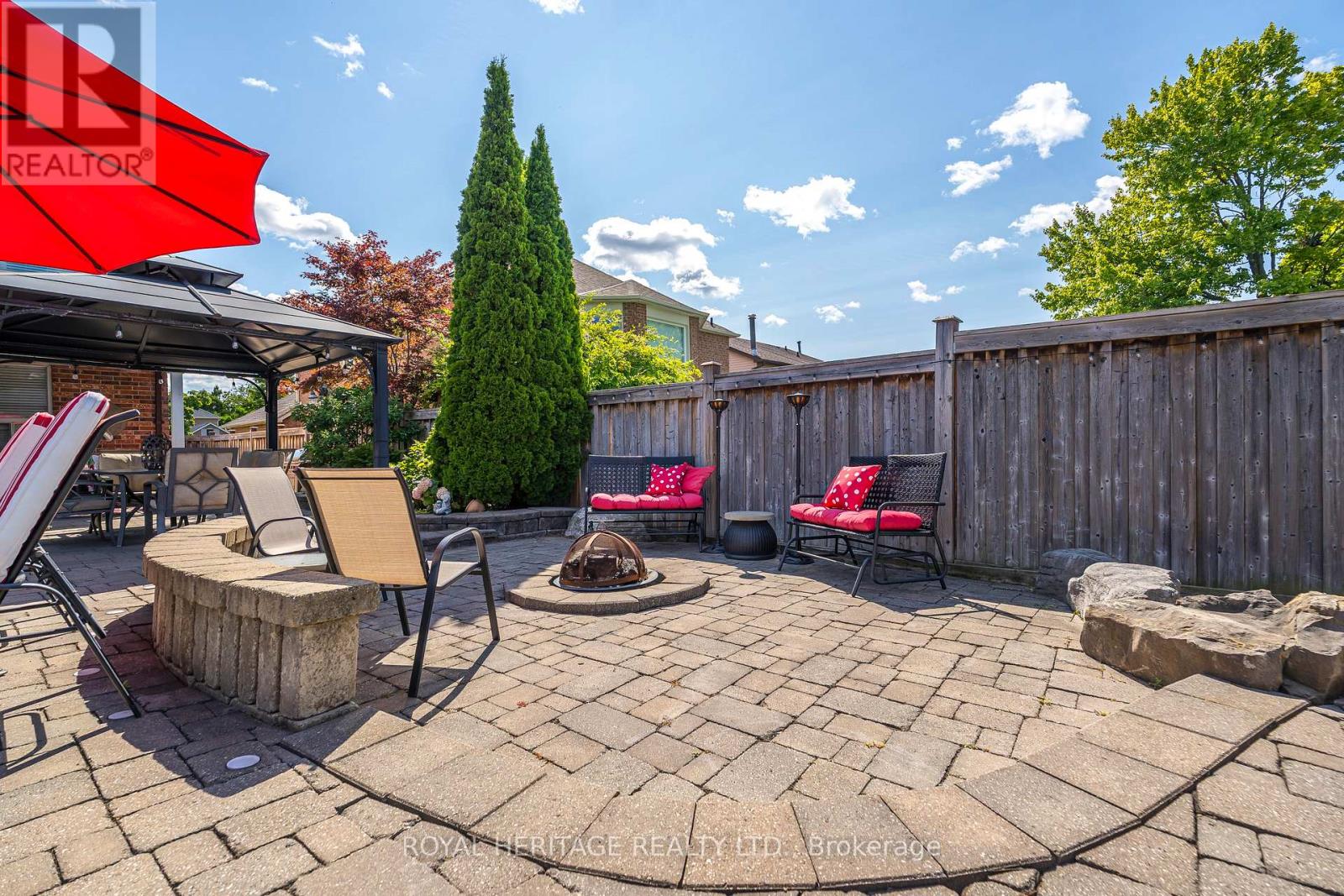 Photo 42 of 756 Stonepath Circle, Pickering ON