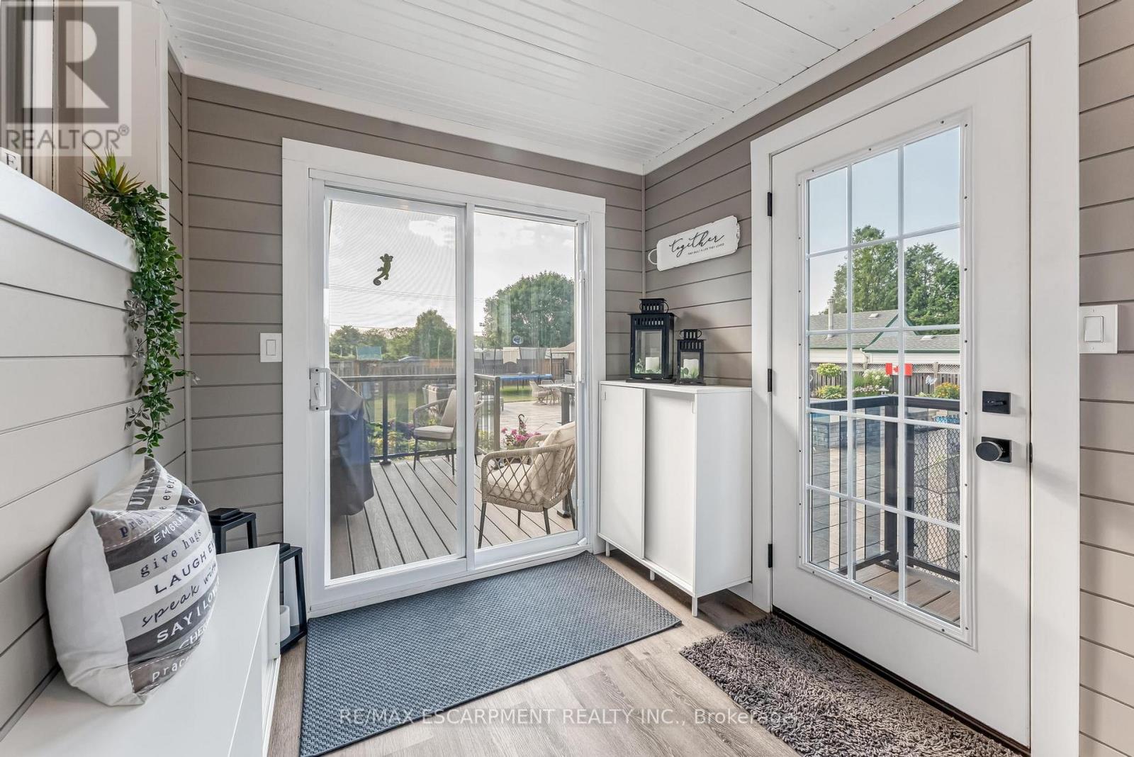Photo 14 of 9924 Dickenson Road, Hamilton ON