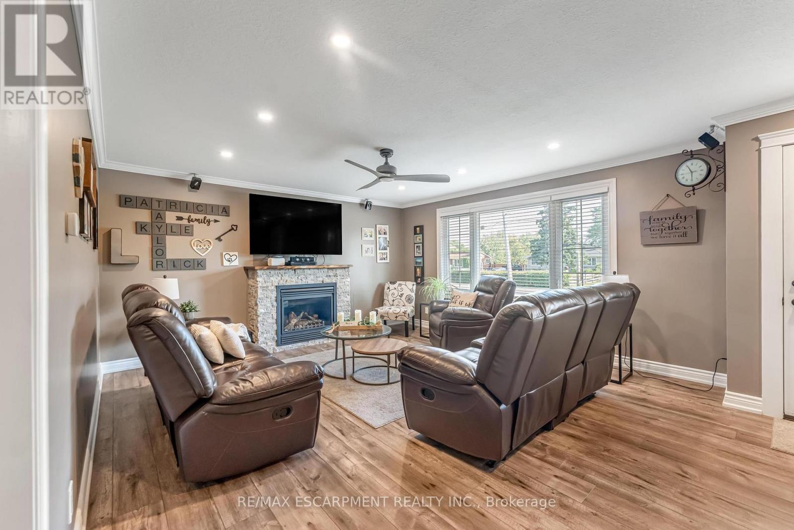 Photo 27 of 9924 Dickenson Road, Hamilton ON