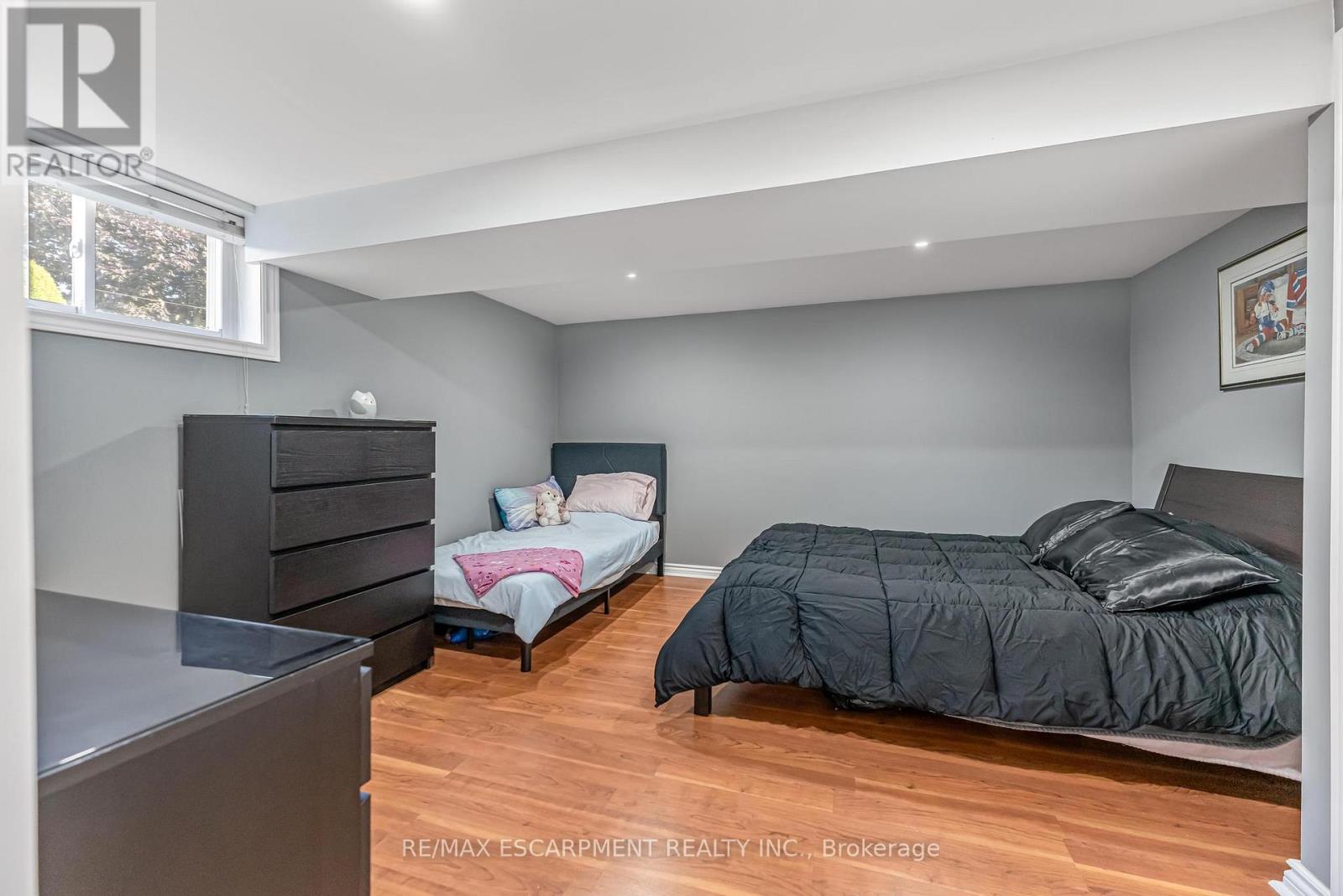 Photo 10 of 9924 Dickenson Road, Hamilton ON
