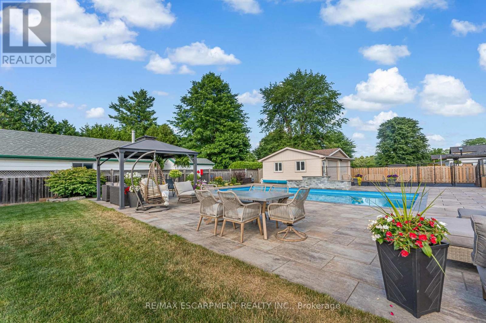 Photo 19 of 9924 Dickenson Road, Hamilton ON