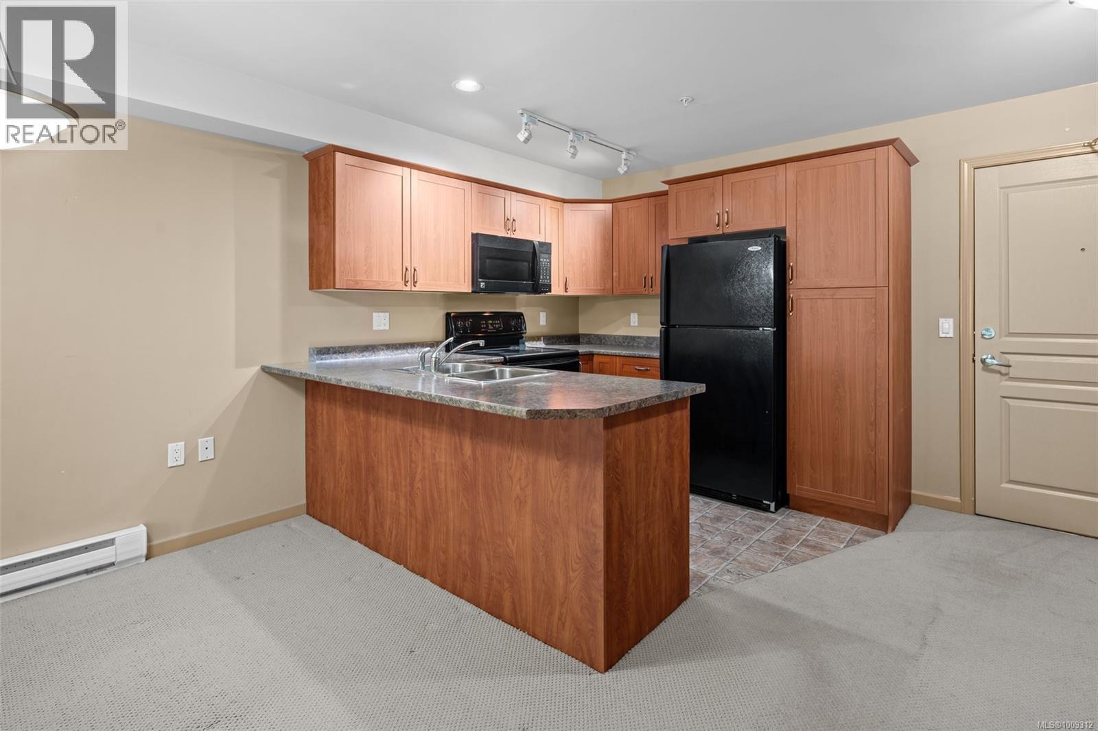 102 655 Goldstream Avenue, Langford