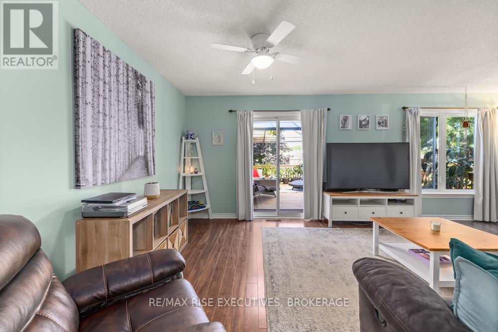 Photo 20 of 105 Mckeown Crescent, Loyalist ON