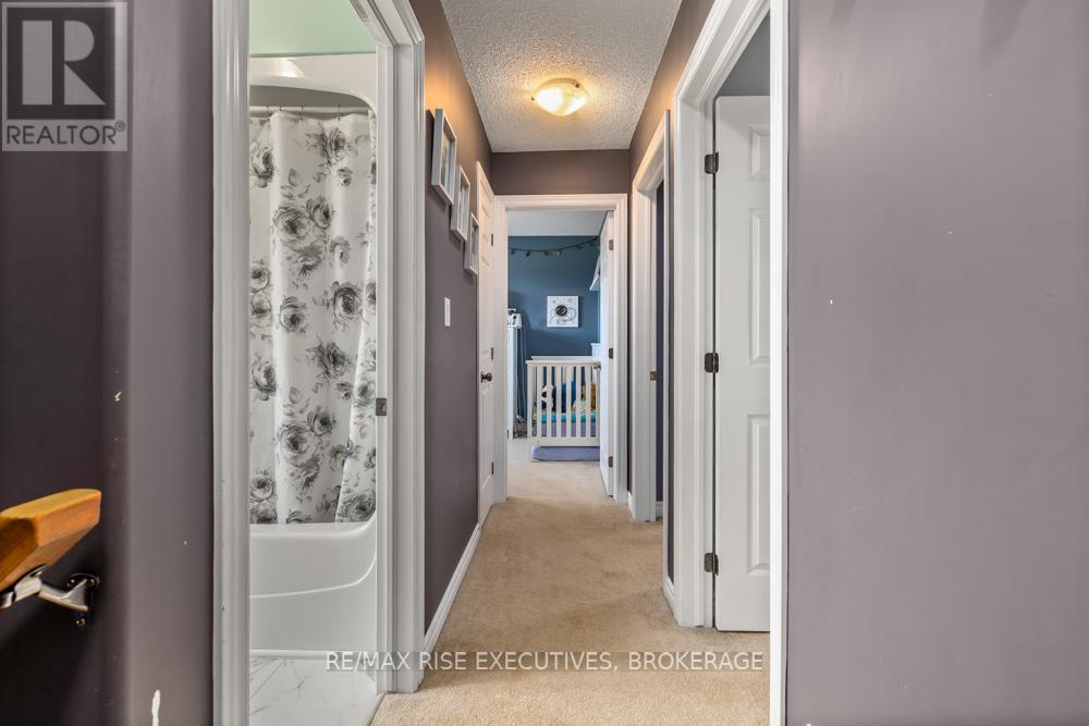 Photo 32 of 105 Mckeown Crescent, Loyalist ON