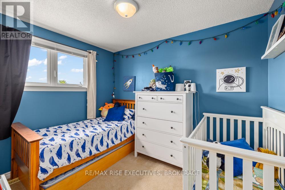 Photo 16 of 105 Mckeown Crescent, Loyalist ON