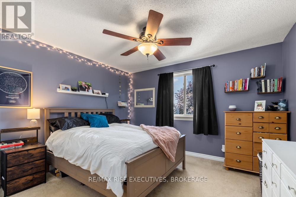 Photo 19 of 105 Mckeown Crescent, Loyalist ON